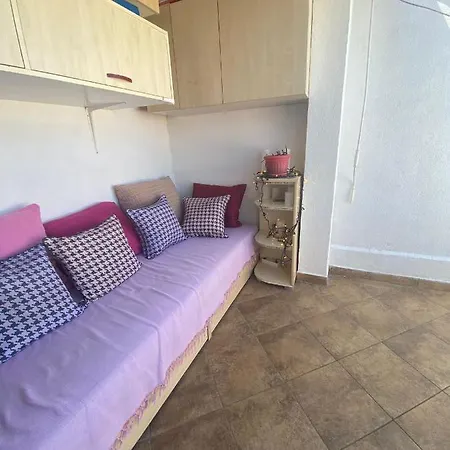 Cosy In The Center Of בית הארחה *