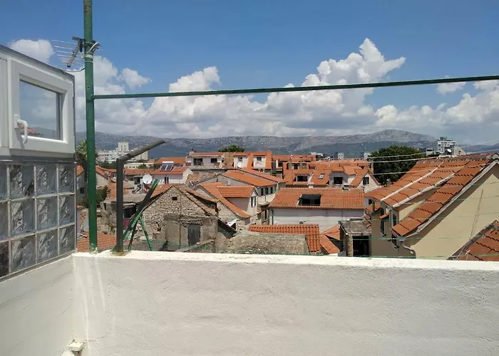 Πανσιόν Cosy In The Center Of
